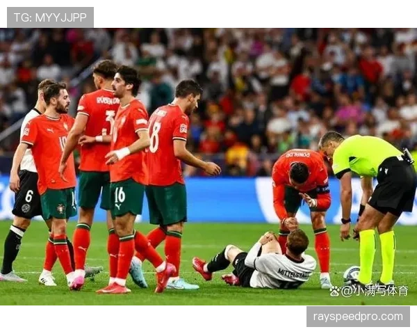 热那亚vs都灵，都灵后卫布翁吉奥诺第89分钟头球绝平，两队1-1握手言和。