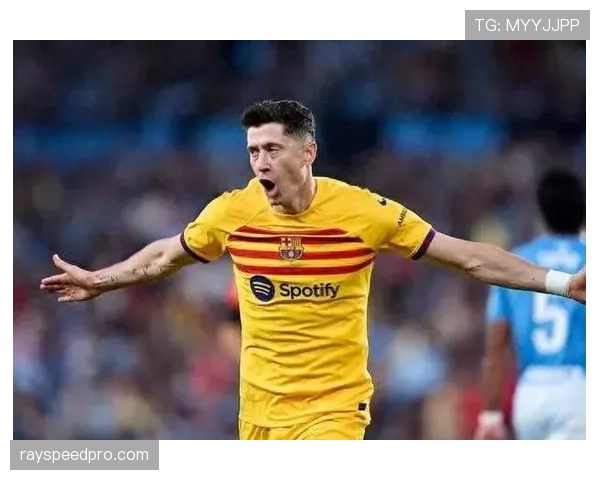 莱万多夫斯基戴面具复出:波兰射手火线回归冲击欧冠关键战 莱万多夫斯基戴面具复出:波兰射手火线回归冲击欧冠关键战